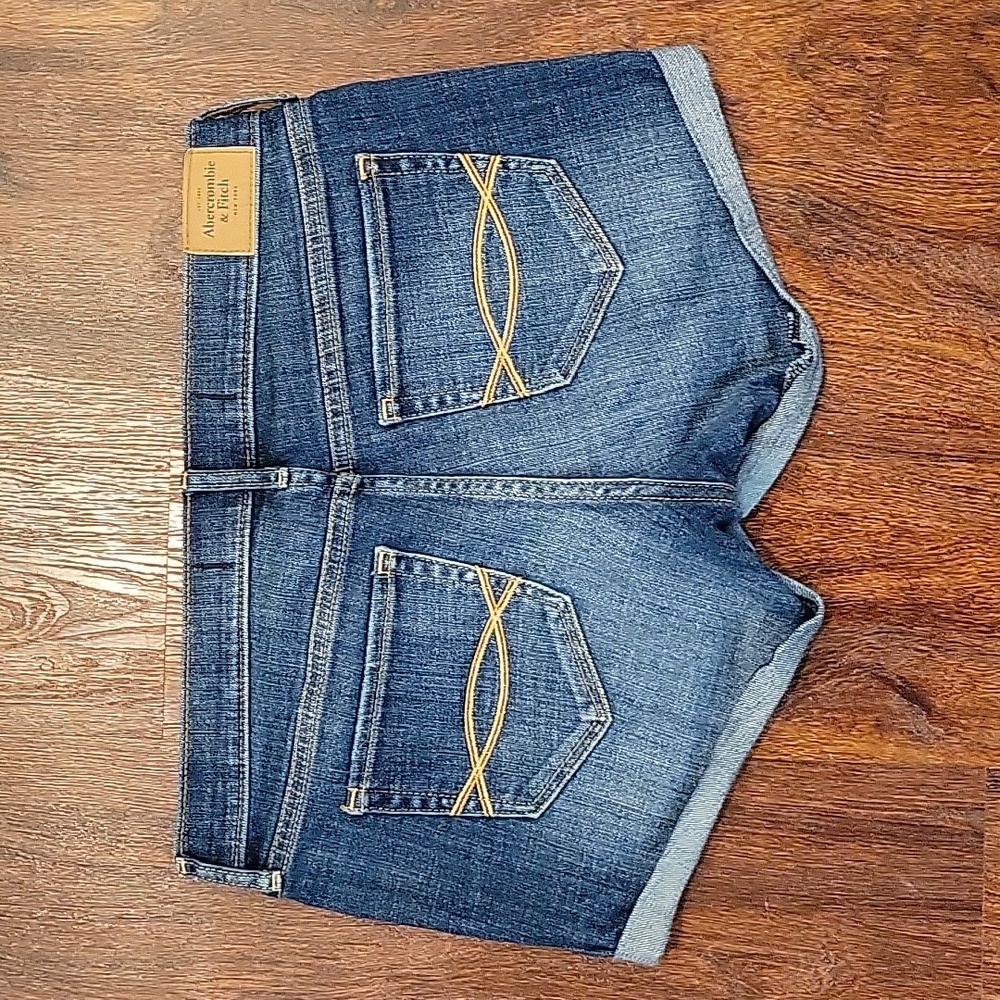 Abercrombie & Fitch Jean Shorts - Picture 2 of 5